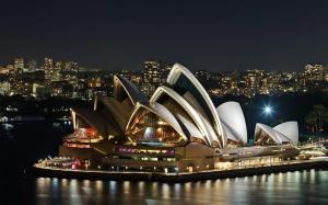 Sydney-Opera-House-900x1440[1]