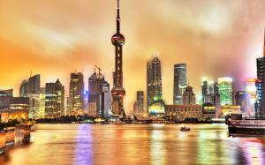 The-Oriental-Pearl-TV-Tower-Of-Shanghai-C...-900x1440[1]